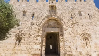 4 Hal Diketahui dari Gerbang Lod: Dipercaya Jadi Tempat Nabi Isa Menghabisi Dajjal hingga Berjarak 15 Km dari Tel Aviv