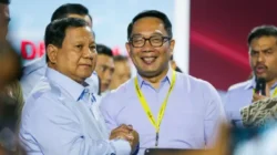 Presiden Prabowo Ajak Ridwan Kamil Joget juga Nyanyi pada tempat Atas Panggung pada waktu Deklarasi GSN