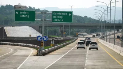 Jelang Puncak Arus Mudik, Kendaraan Melintas pada Tol Semarang-Batang Naik 30%